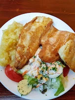 Fischplatte Mit Salat Halb Halb