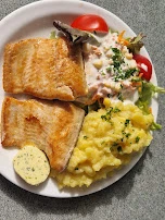 Fischteller Mit Gemischtem Salat