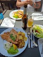 Saibling Mit Bratkartoffeln Und Knackigen Salat